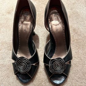 Kenneth Cole black heels